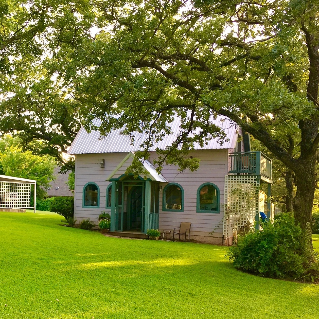 The Cottage on Lake Graham, in North Texas Park the Boat Inc